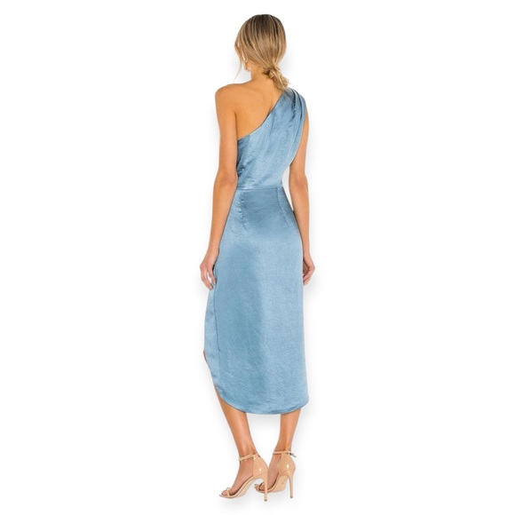 NWT Elliatt One Shoulder Pleated Cassini Hi-Low Satin Midi Dress in Blue XS - Picture 3 of 7